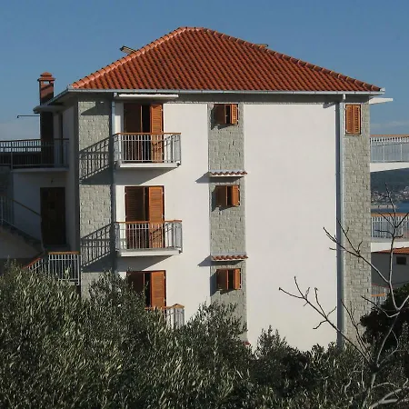With Splendid Sea View Apartman Trogir