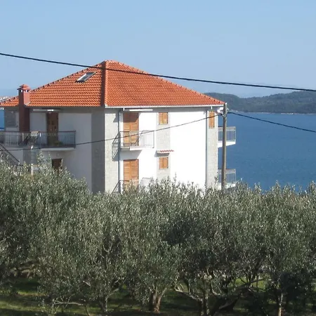 With Splendid Sea View Apartman *