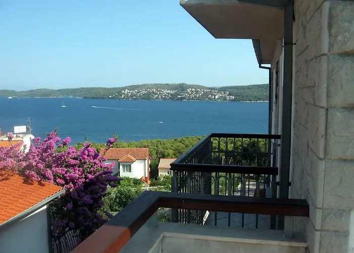 With Splendid Sea View Apartmán *