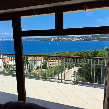 With Splendid Sea View * Traù