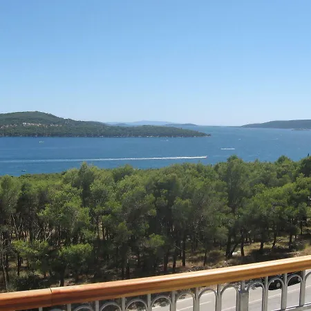 Appartamento With Splendid Sea View Traù