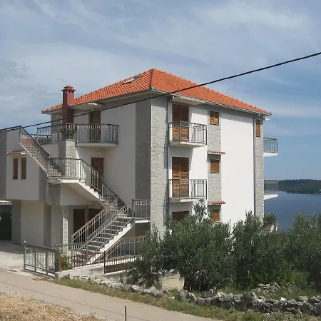 Appartamento With Splendid Sea View Traù