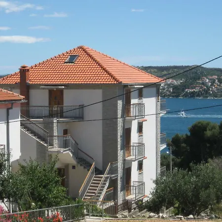 With Splendid Sea View * Traù
